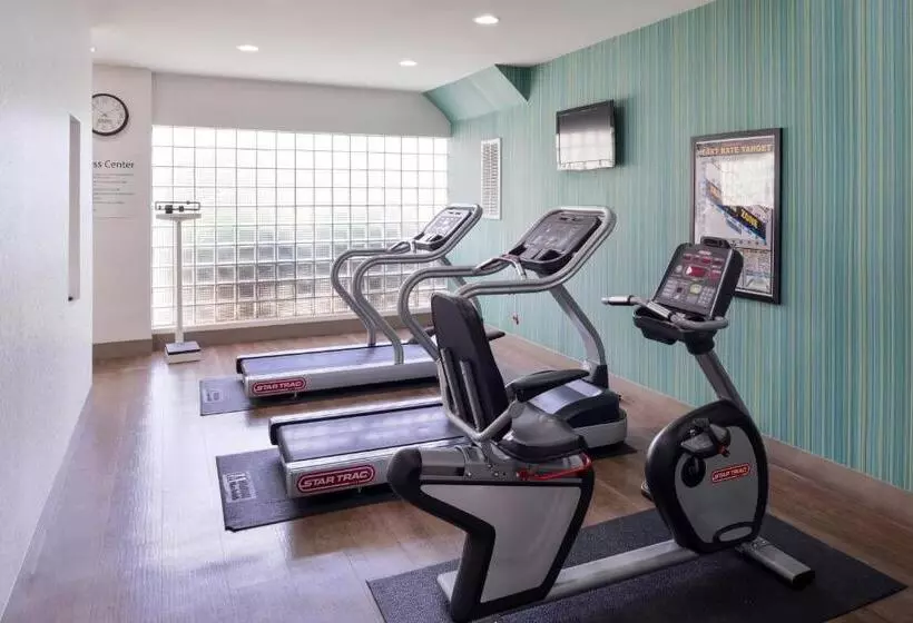 호텔 Holiday Inn Express Burlington, An Ihg