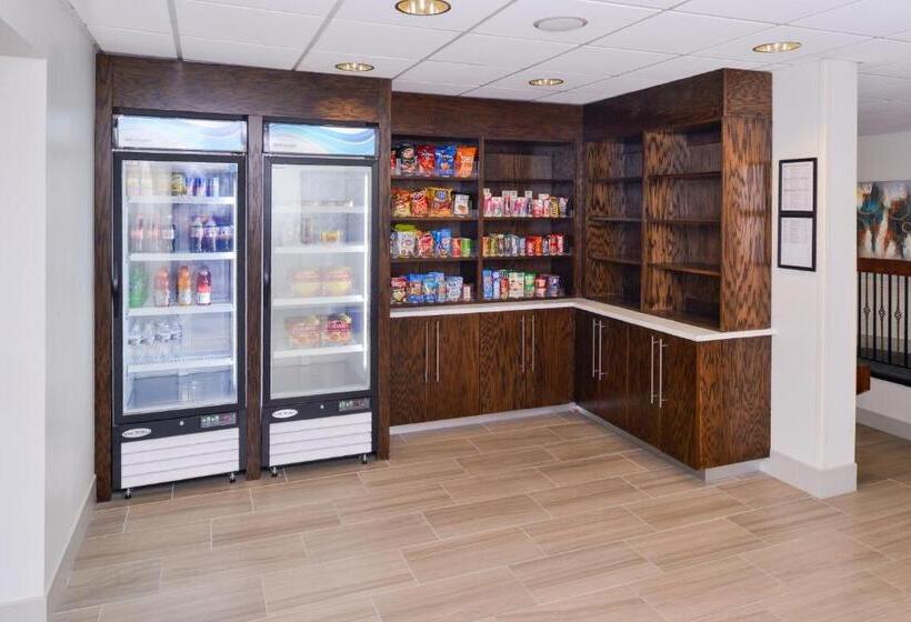 Отель Holiday Inn Express Burlington, An Ihg