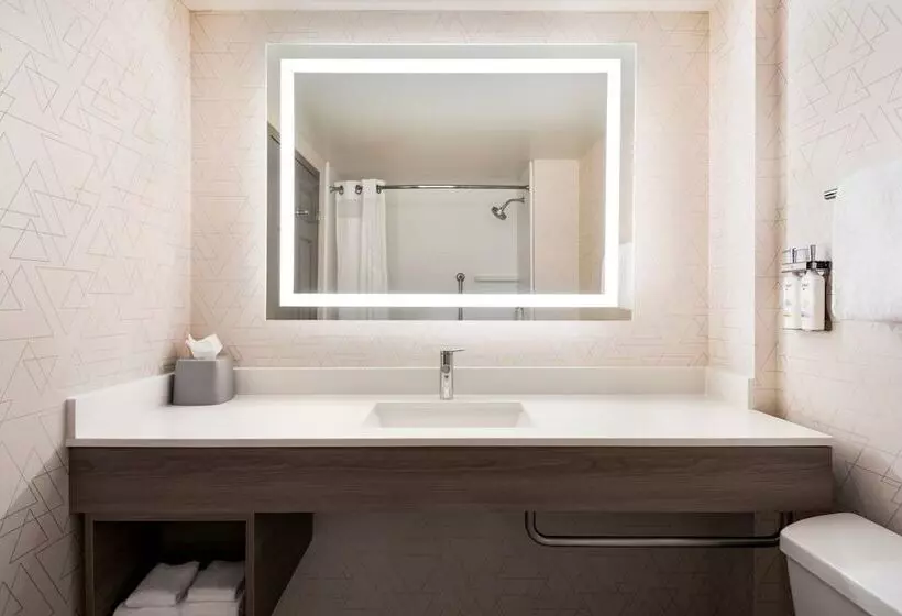 هتل Holiday Inn Express & Suites Mobile West I 10, An Ihg