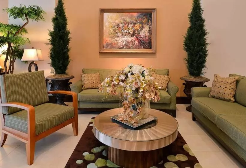 هتل Holiday Inn Montgomery South Airport, An Ihg