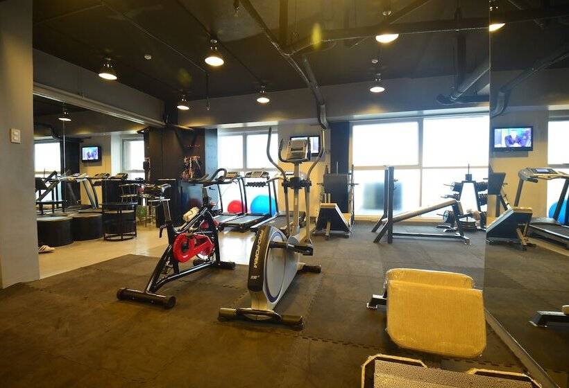 Lancaster Hotel Manila