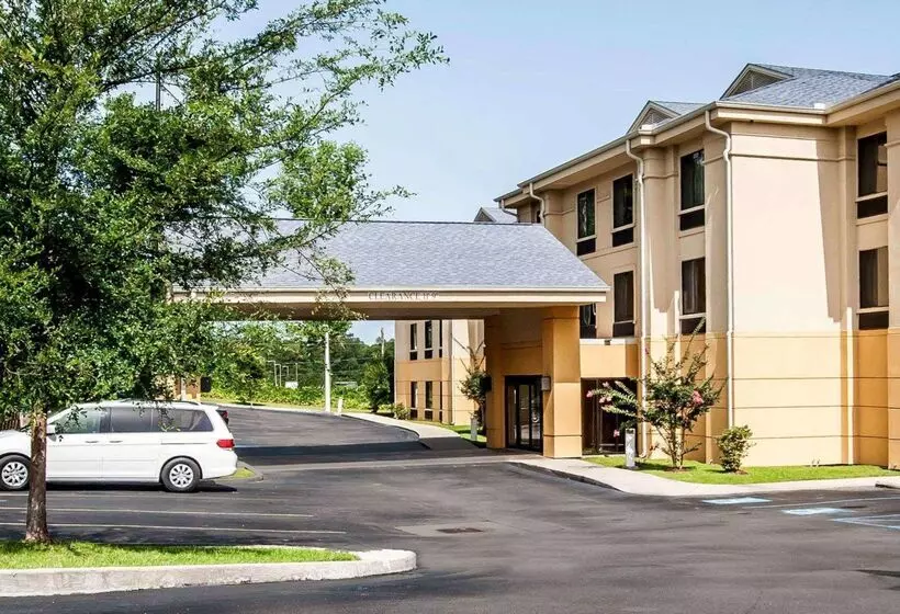 בית מלון כפרי Sleep Inn & Suites