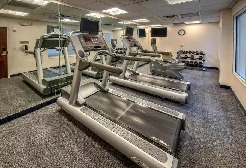 فندق Springhill Suites By Marriott New Bern