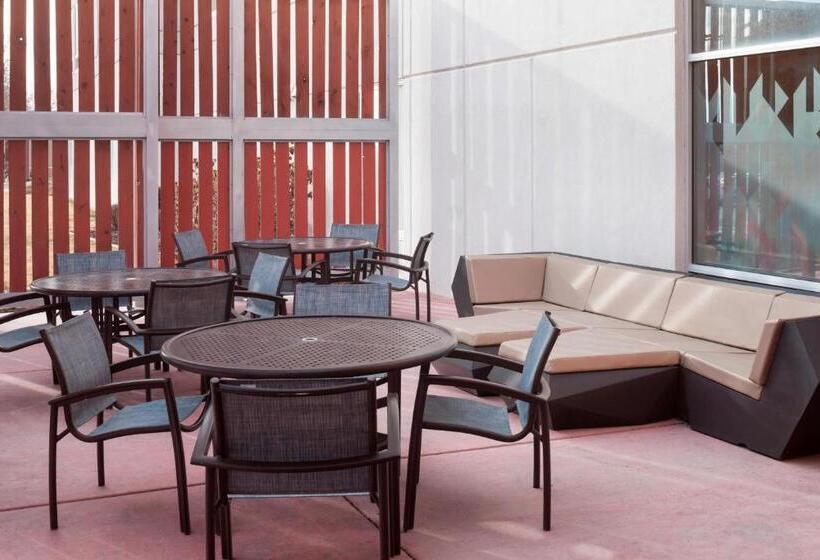 هتل Springhill Suites By Marriott Salt Lake City Airport