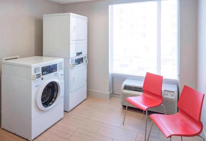 هتل Springhill Suites By Marriott Salt Lake City Airport