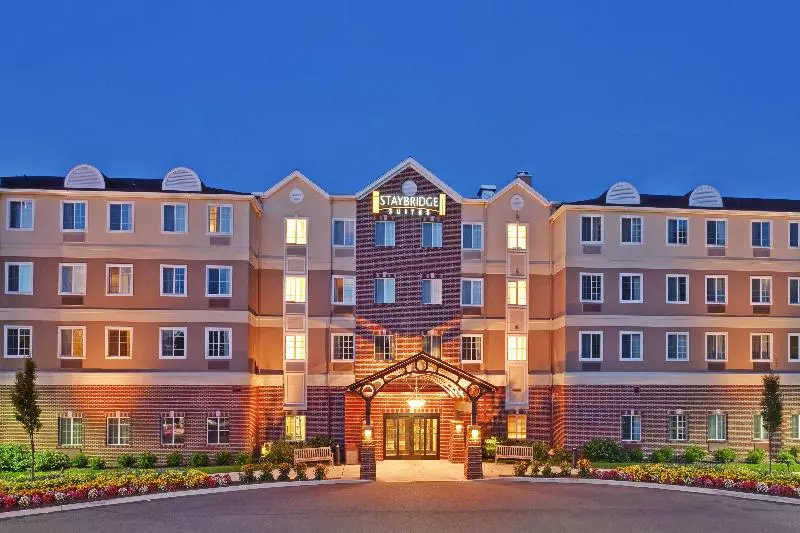 Otel Staybridge Suites Rochester University, An Ihg