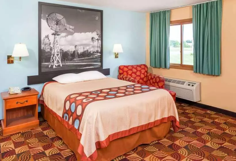 فندق Super 8 By Wyndham Shipshewana