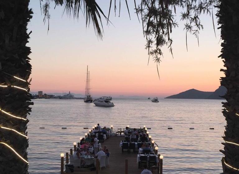 ホテル Nomia Boutique