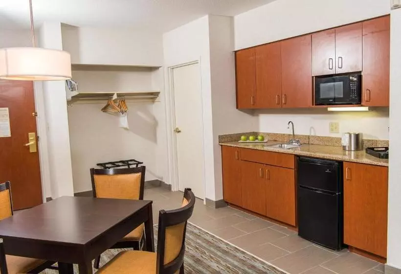 호텔 Wyndham Garden Erie