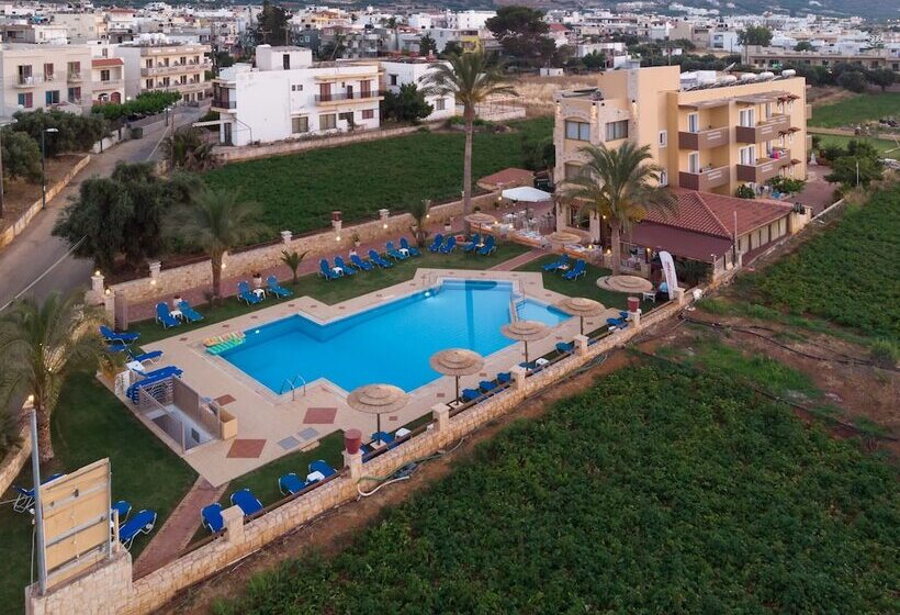 Danelis Studios & Apartments