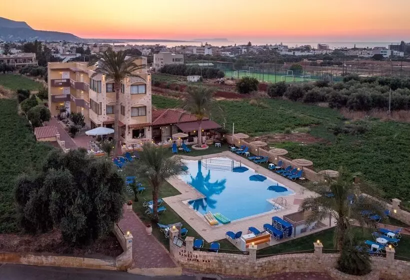 Danelis Studios & Apartments