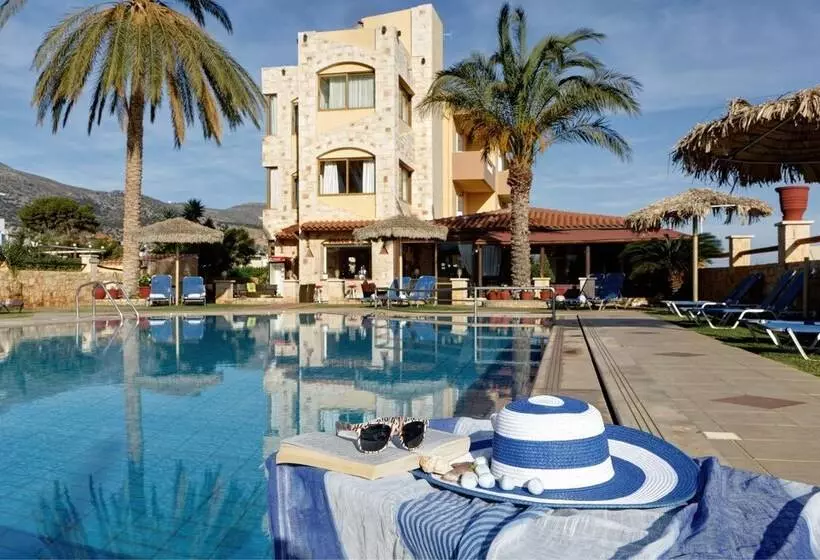 Danelis Studios & Apartments