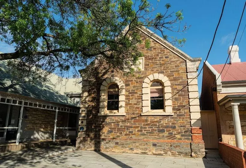 Hotelli North Adelaide Heritage Cottages & Apartments