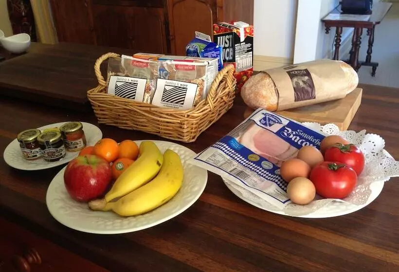 Hotelli North Adelaide Heritage Cottages & Apartments