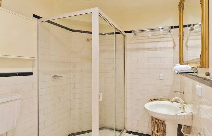 Hotelli North Adelaide Heritage Cottages & Apartments