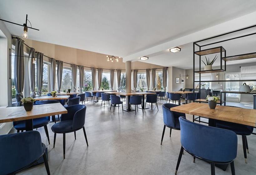 Отель Arboretum