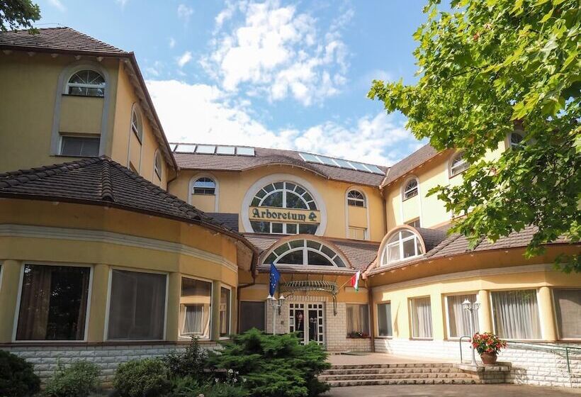 Отель Arboretum