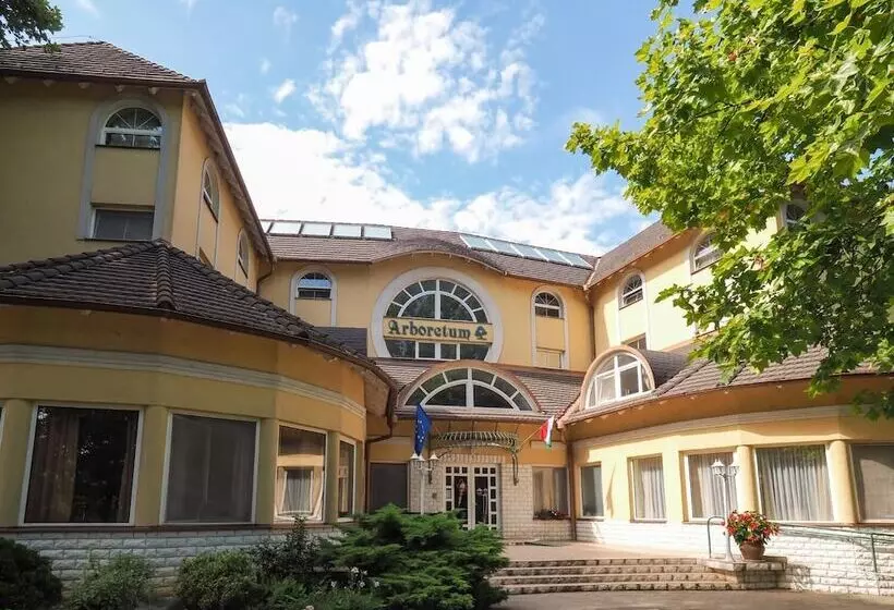 בית מלון כפרי Arboretum