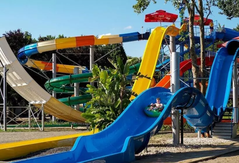 בית מלון כפרי Arboretum