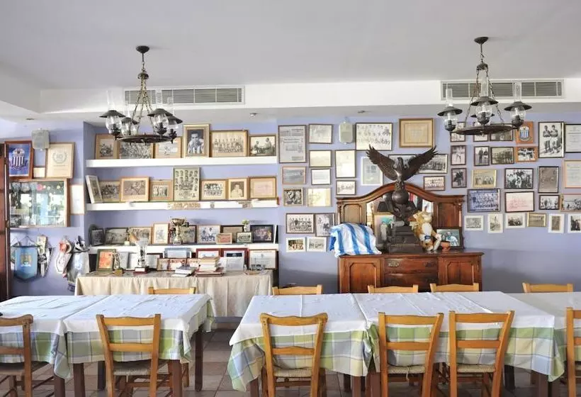 فندق Captain Karas Holidays Apartments