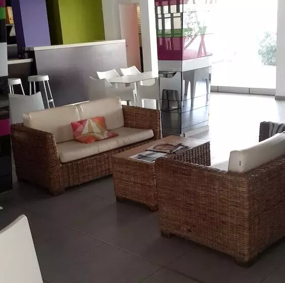 فندق Captain Karas Holidays Apartments