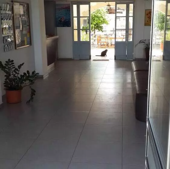 فندق Captain Karas Holidays Apartments