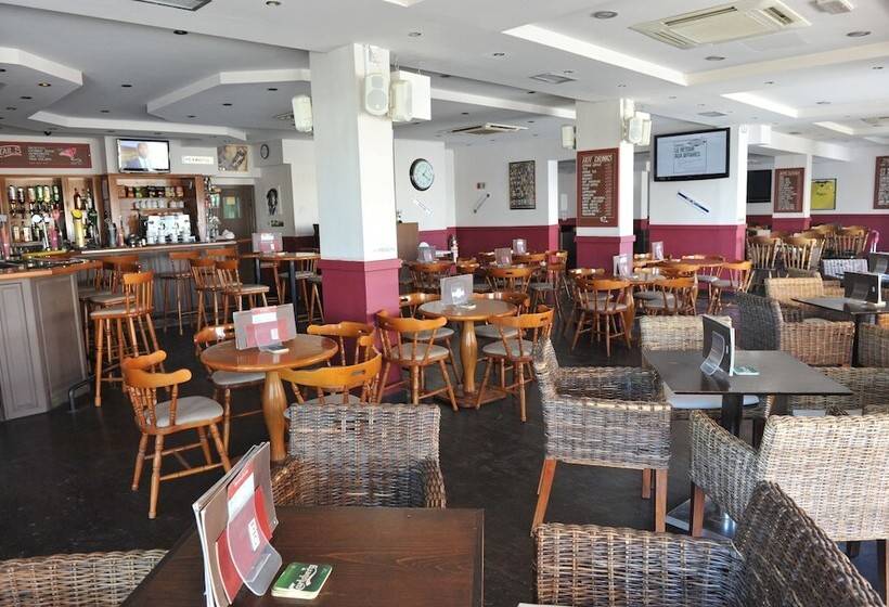 فندق Captain Karas Holidays Apartments