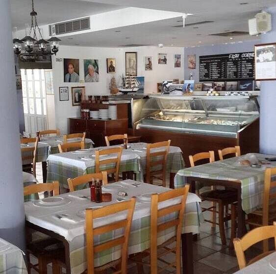 فندق Captain Karas Holidays Apartments