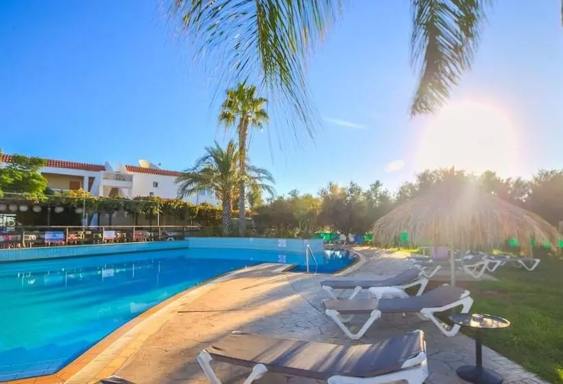 فندق Captain Karas Holidays Apartments