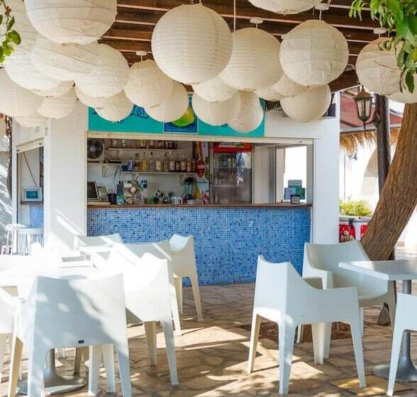 فندق Captain Karas Holidays Apartments