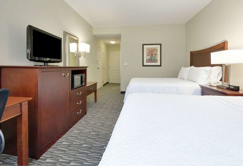 בית מלון כפרי Hampton Inn & Suites Southern Pines Pinehurst