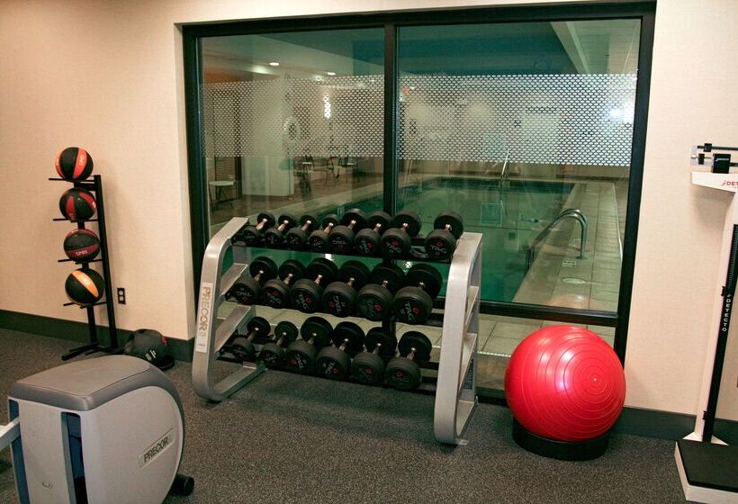 בית מלון כפרי Hampton Inn Raynhamtaunton