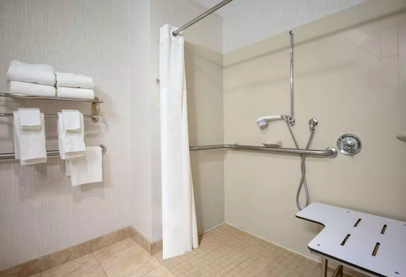 Otel Hampton Inn Raynhamtaunton