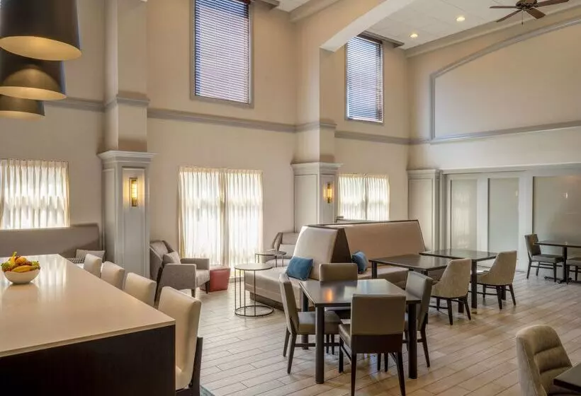 Otel Hampton Inn Raynhamtaunton