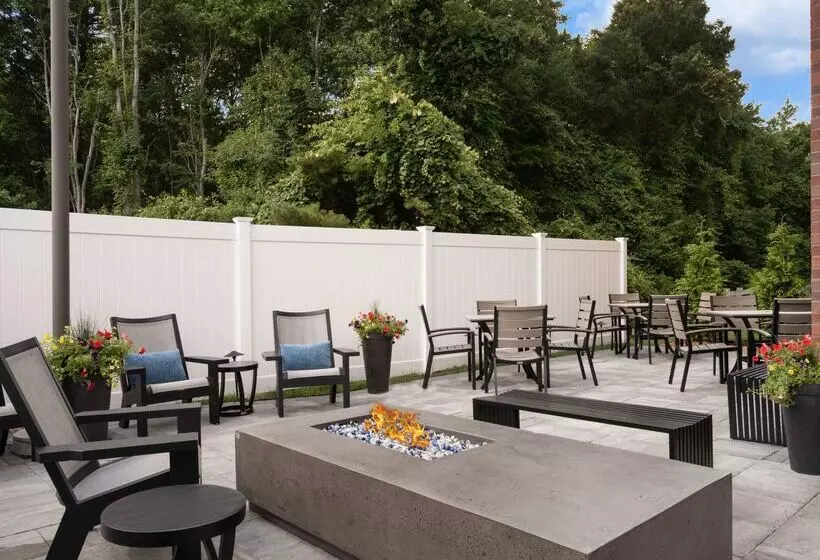 Otel Hampton Inn Raynhamtaunton