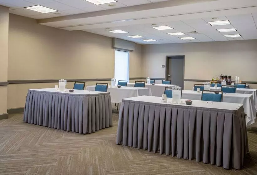 Otel Hampton Inn Raynhamtaunton