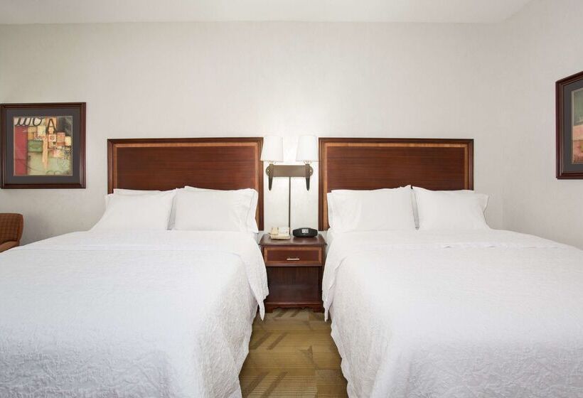 호텔 Hampton Inn Siloam Springs