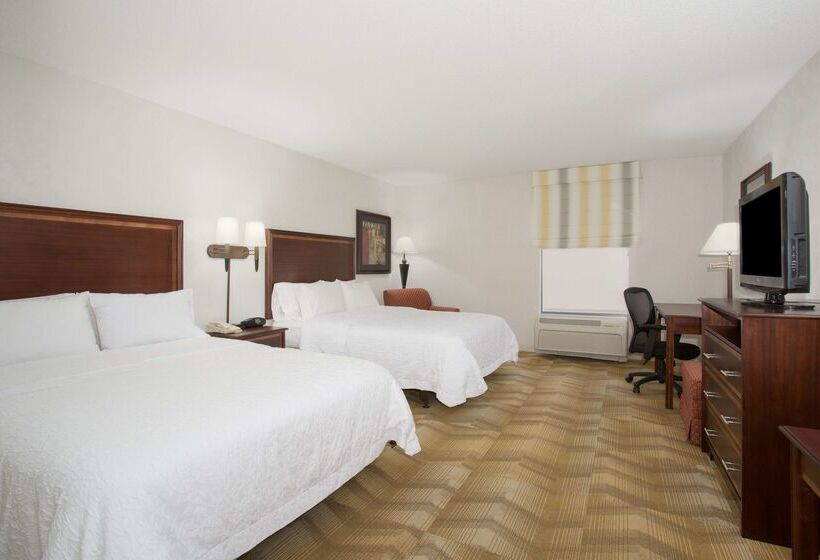 호텔 Hampton Inn Siloam Springs