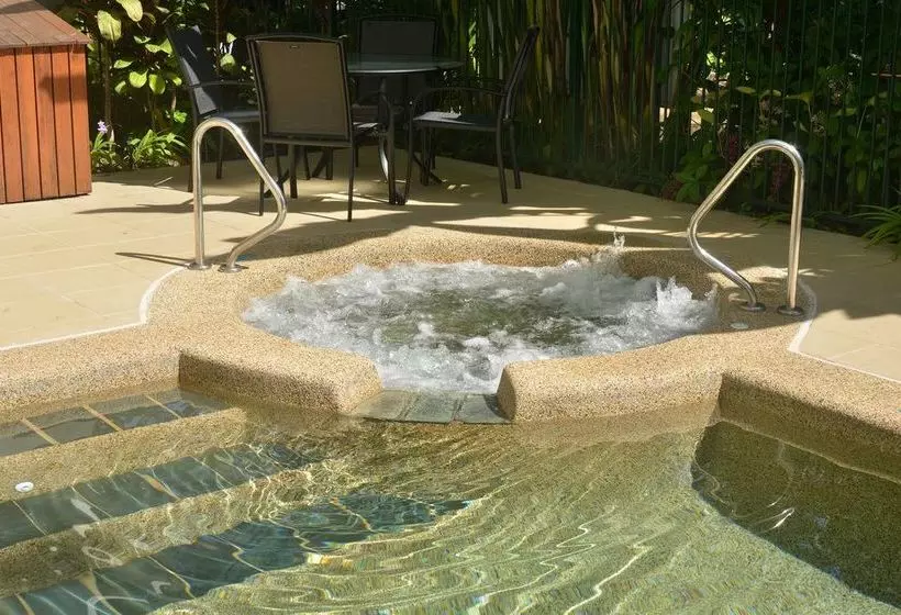 Hotel Port Douglas Apartments   Adults Only Oasis