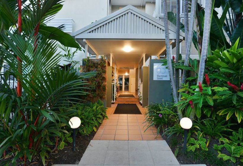 فندق Port Douglas Apartments   Adults Only Oasis