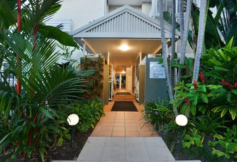Hotel Port Douglas Apartments   Adults Only Oasis