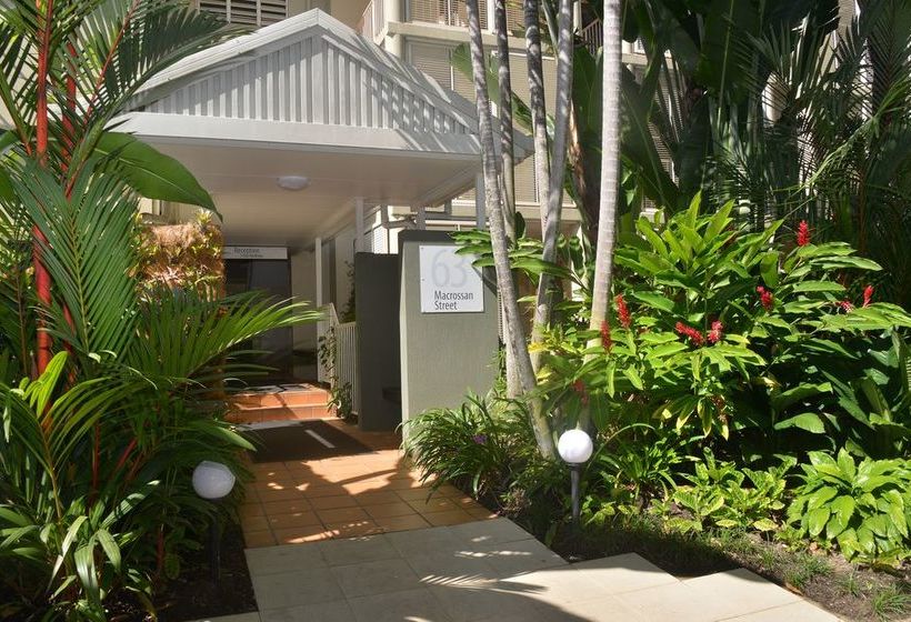 فندق Port Douglas Apartments   Adults Only Oasis