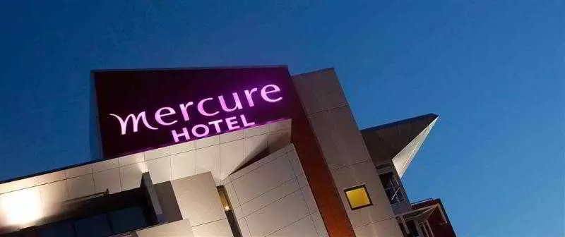 בית מלון כפרי Mercure Sydney Liverpool