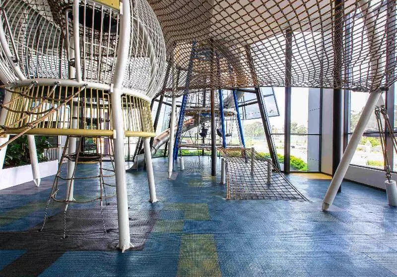 בית מלון כפרי Mercure Sydney Liverpool