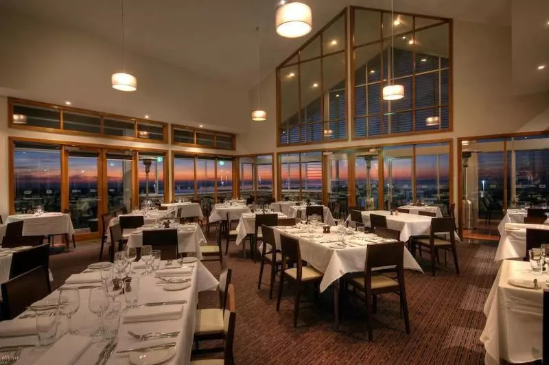 בית מלון כפרי Silverwater Resort Phillip Island