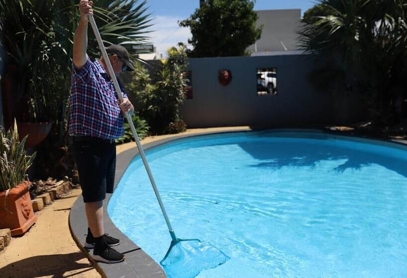 酒店 The Town House Motor Inn