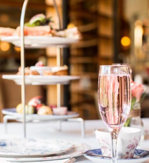 Four Seasons Hotel, Carlingford