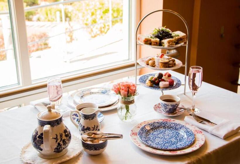 Four Seasons Hotel, Carlingford