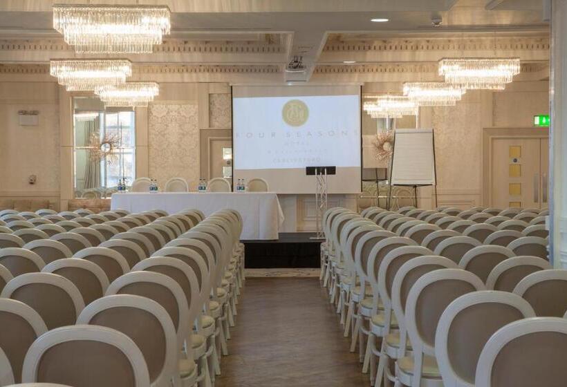 Four Seasons Hotel, Carlingford