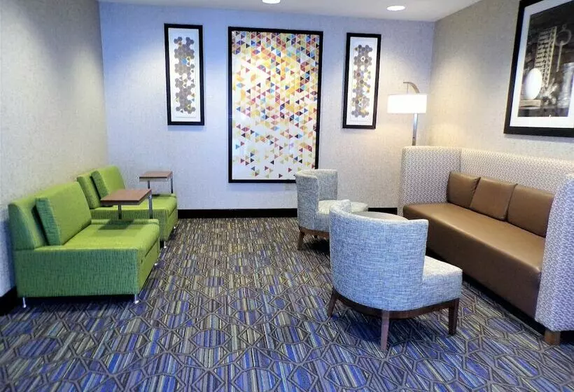 Holiday Inn Express Hotel & Suites Largo Clearwater, An Ihg